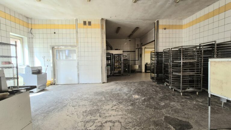 Lokal 200 m² w centrum Rzeszowa | rampa